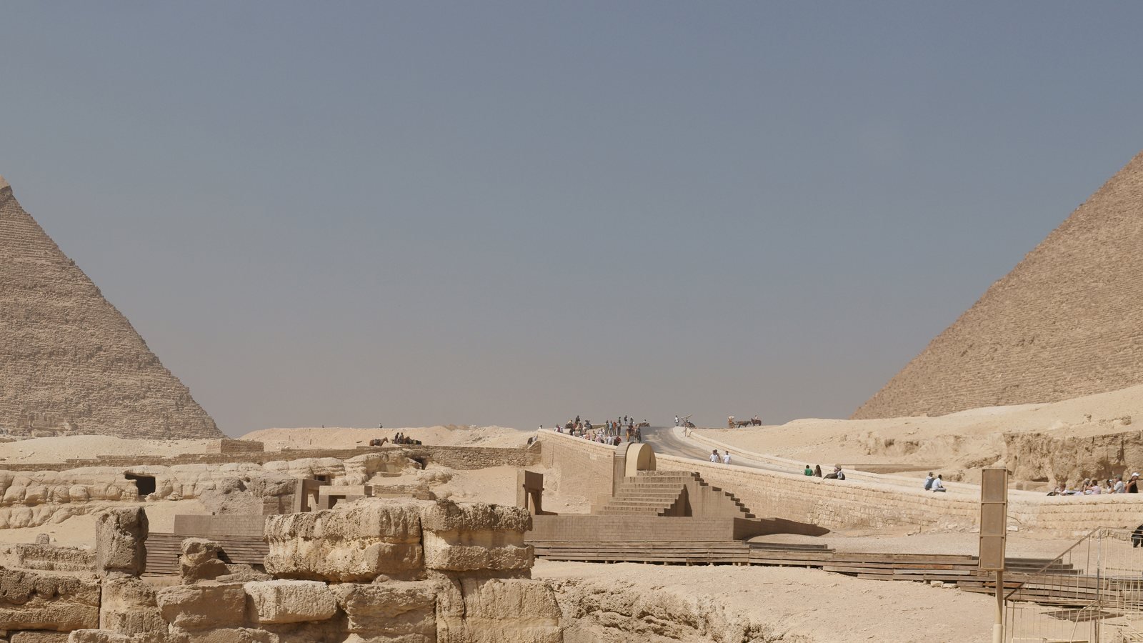 Cairo or Luxor as a Day Trip From Hurghada or Sharm El Sheikh: Fly or Go by Road?