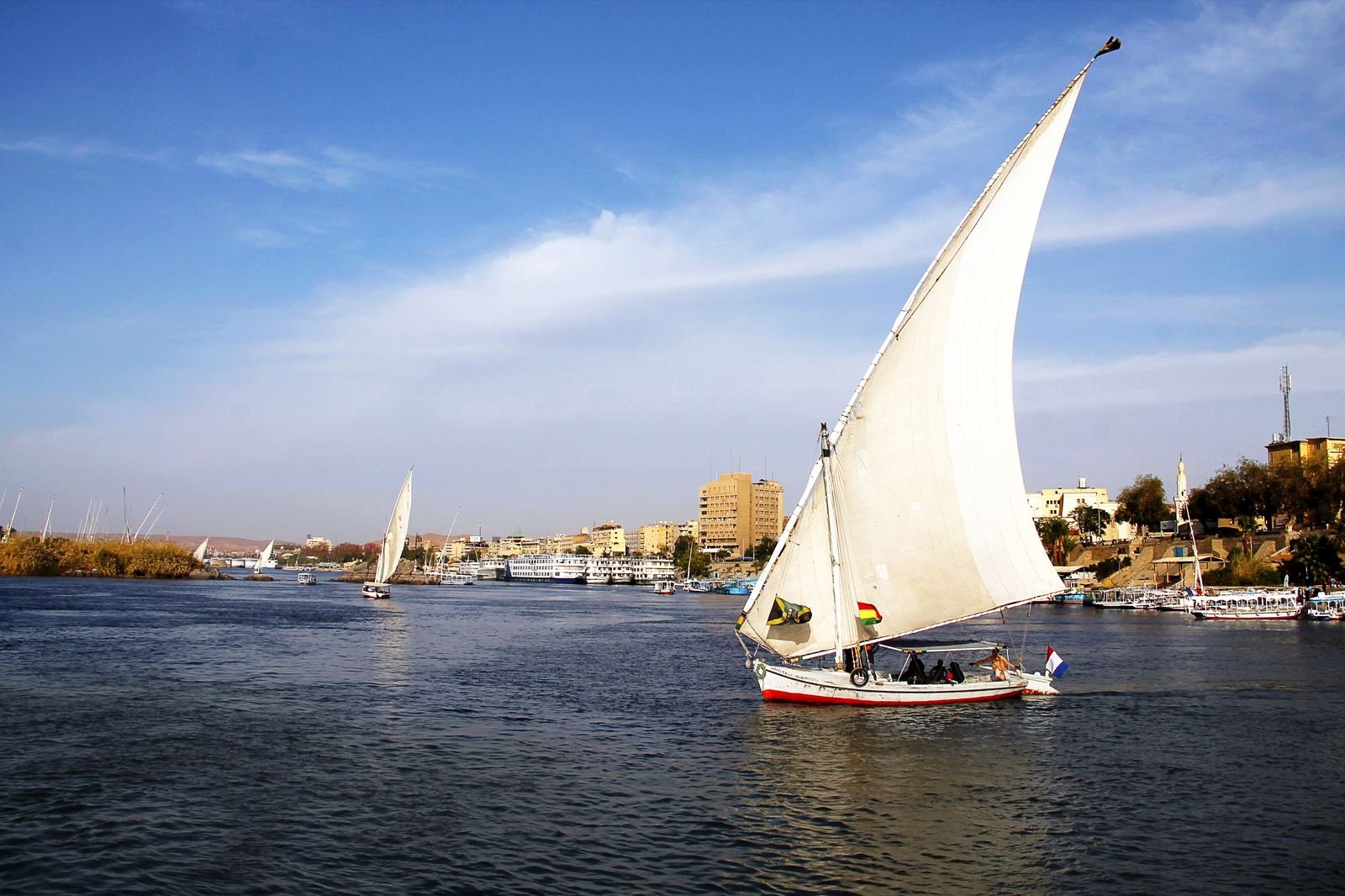 رحلة نيلية عند الغروب مع إيجيبت صن ترافل
