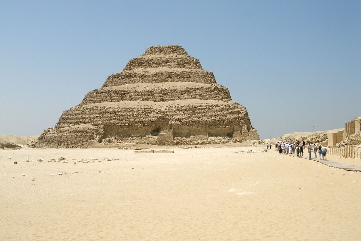 سقارة — هرم زوسر المدرّج