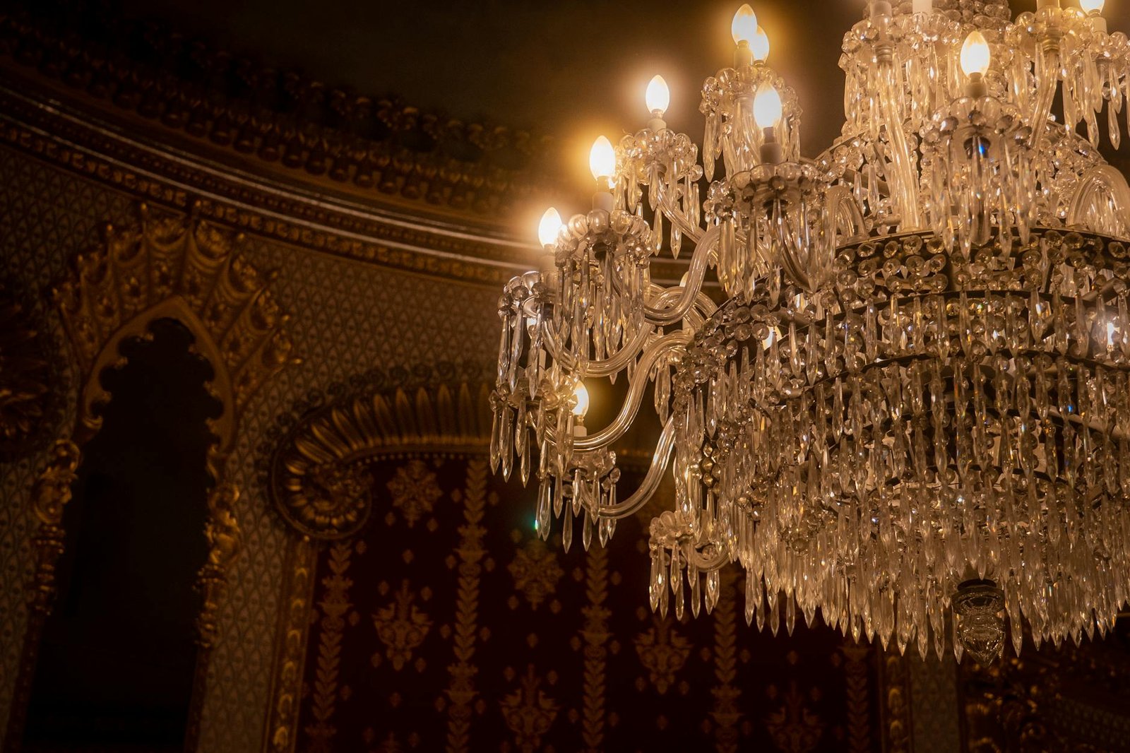 Royal Jewelry Museum & Montaza Palace Tour